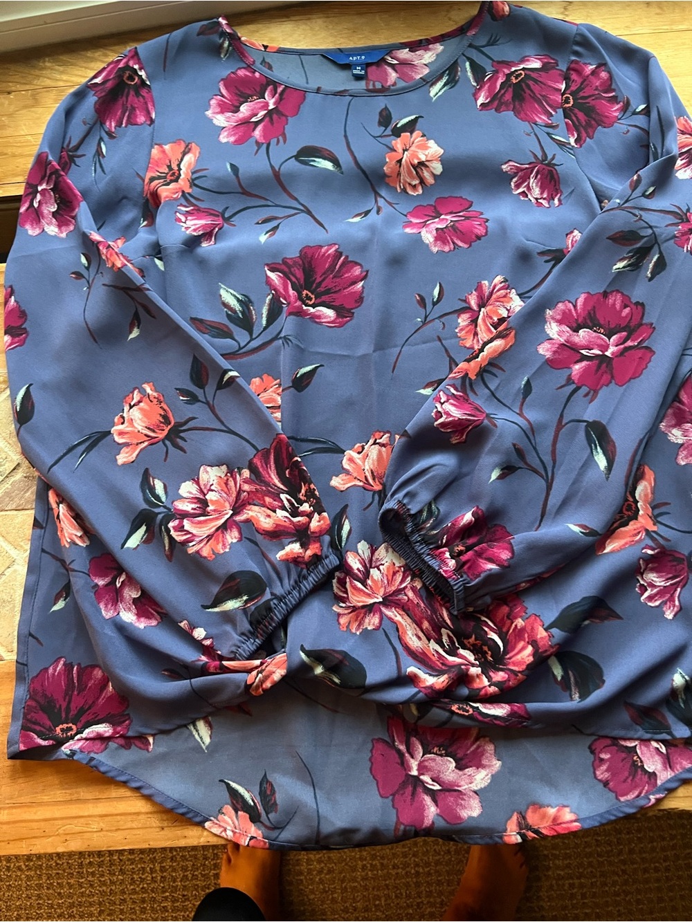 Apt. 9 Blue Floral Round Neck Long Sleeve Pullover Blouse Women’s M # 460